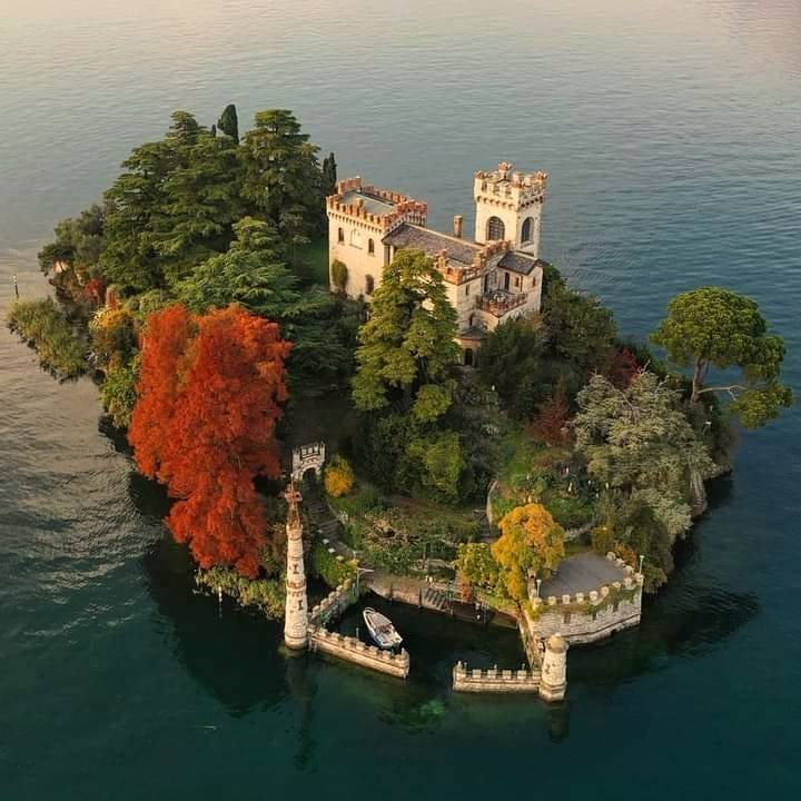 Isola di Loreto Lombardia It Is Made in Italy